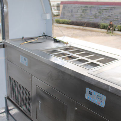 Europe Mobile Kitchen Donut French Fries Hamburger Food Truck with Field Maintenance
