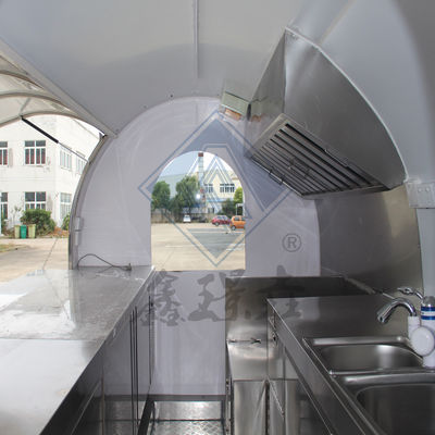 Outdoor Street Vending Double Axles Customized Food Snack Truck with Equipment