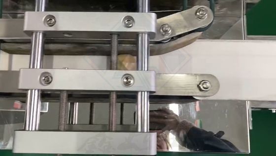 20-135pcs/min Working Capacity Encrusting Machine for Multi-function Cookie Production