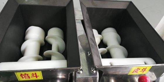 High Productively PLC Control Encrusting Making Machine for Red Bean Bread Filling