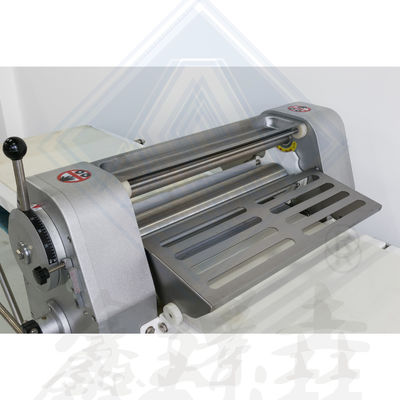 240kgs Output Industrial Bread Bakery Equipment Table Top Dough Sheeter for Baguette
