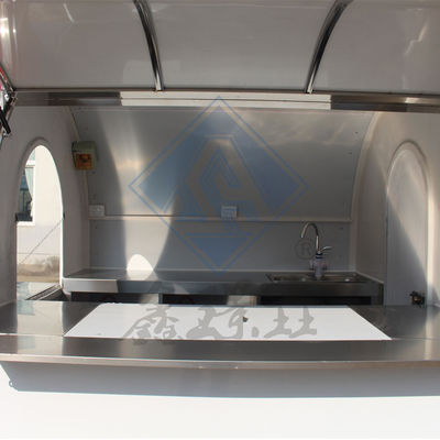 Outdoor Street Vending Customized 300CM Mobile Food Truck with Canopy and Round Model
