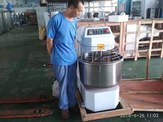100kg Output Capacity Industrial Dough Mixer Double Motions Double Speeds Easy to Operate