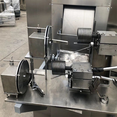 Egg Roll Making Machine with 8kw Gas Total Power and 60-80kg/h Corn Fillings Capacity