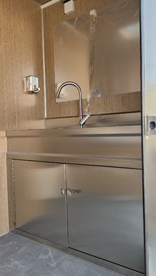 Outdoor Portable Toilet Trailer for Public Facilities 2/3 Stall Mobile Restroom